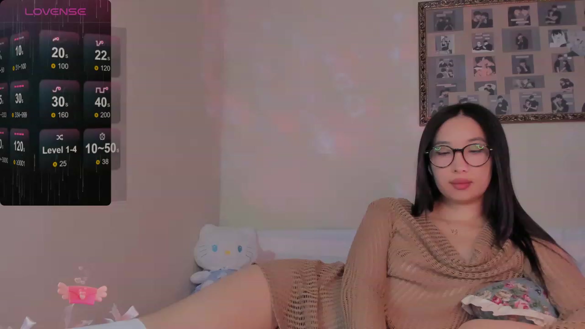 Gallery image thumbnail from FeralBerry66's myfreecams stream on, 02/19/2024, 06:31 image 5 of 20