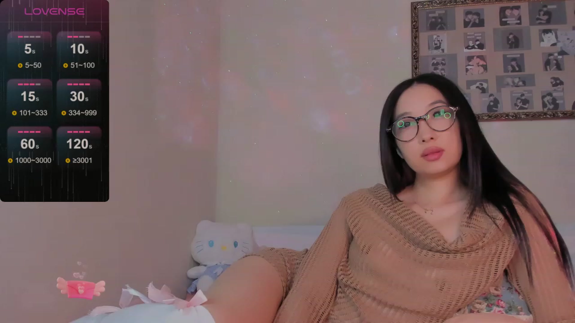 Gallery image thumbnail from FeralBerry66's myfreecams stream on, 02/19/2024, 06:31 image 9 of 20