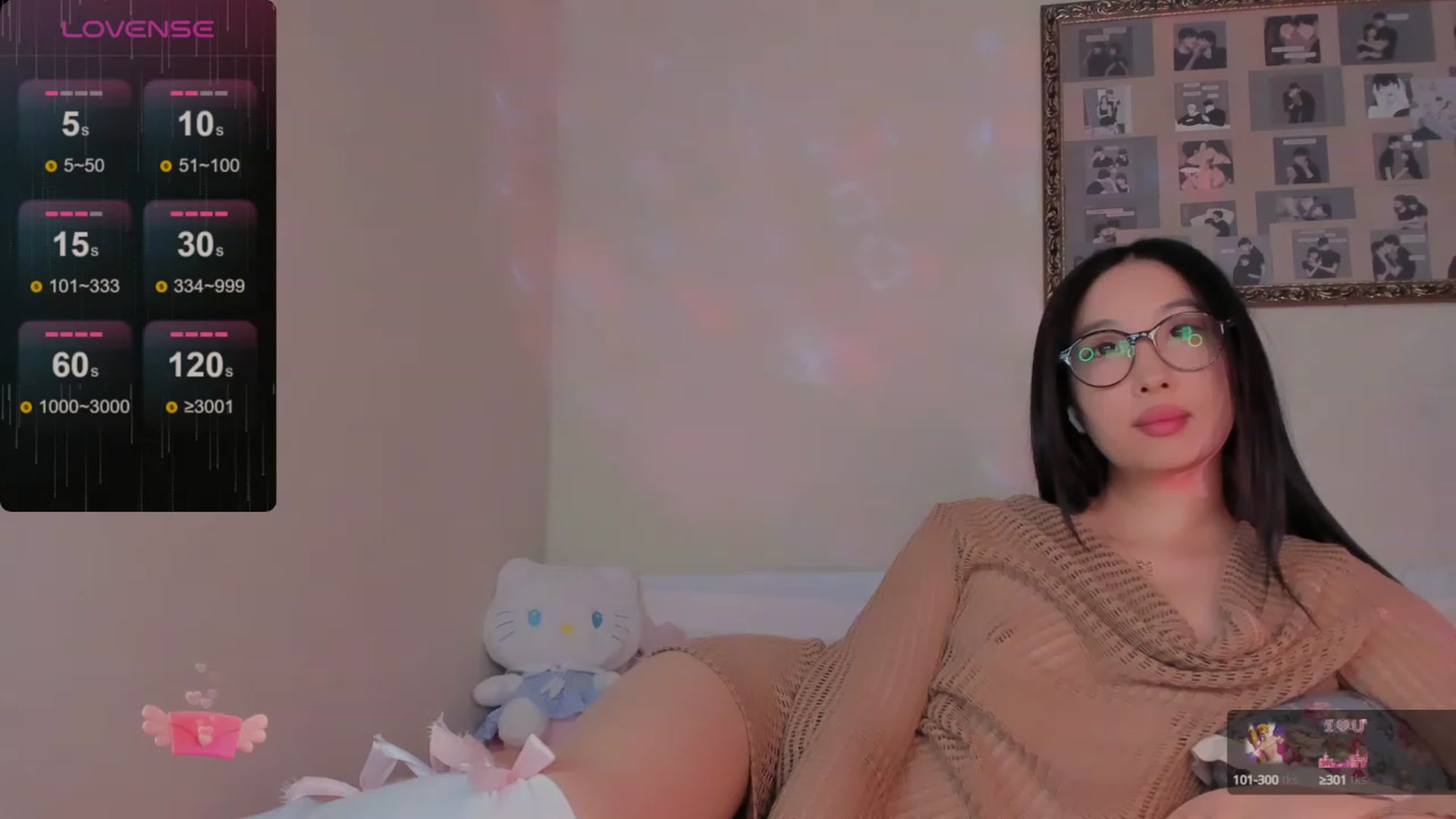 Gallery image thumbnail from FeralBerry66's myfreecams stream on, 02/19/2024, 06:31 image 8 of 20