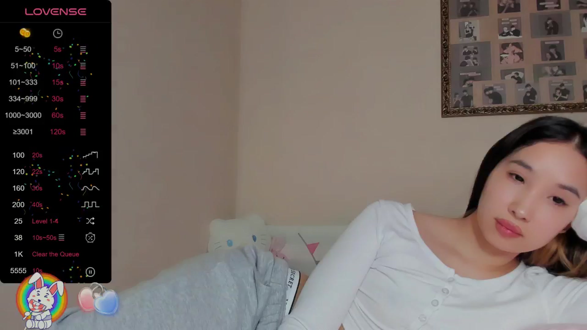 Gallery image thumbnail from FeralBerry66's myfreecams stream on, 03/20/2024, 07:37 image 19 of 20