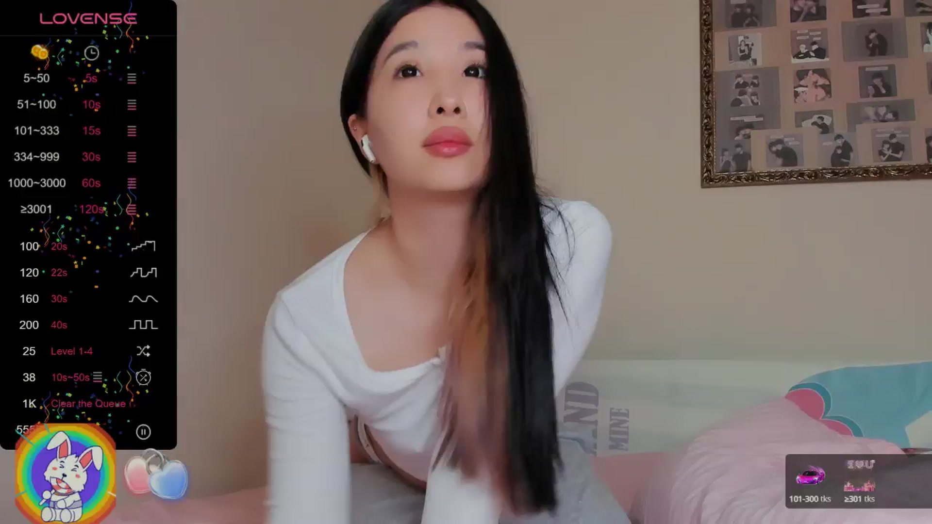 Gallery image thumbnail from FeralBerry66's myfreecams stream on, 03/20/2024, 07:37 image 10 of 20