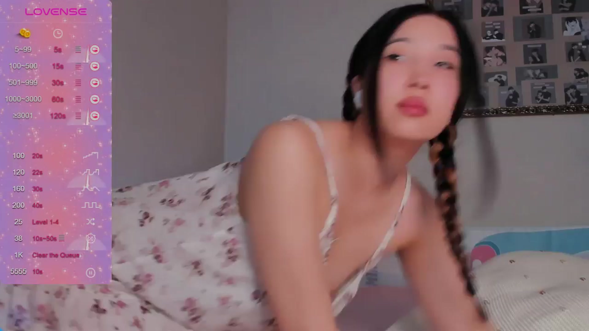 Gallery image thumbnail from FeralBerry66's myfreecams stream on, 04/08/2024, 06:51 image 7 of 20