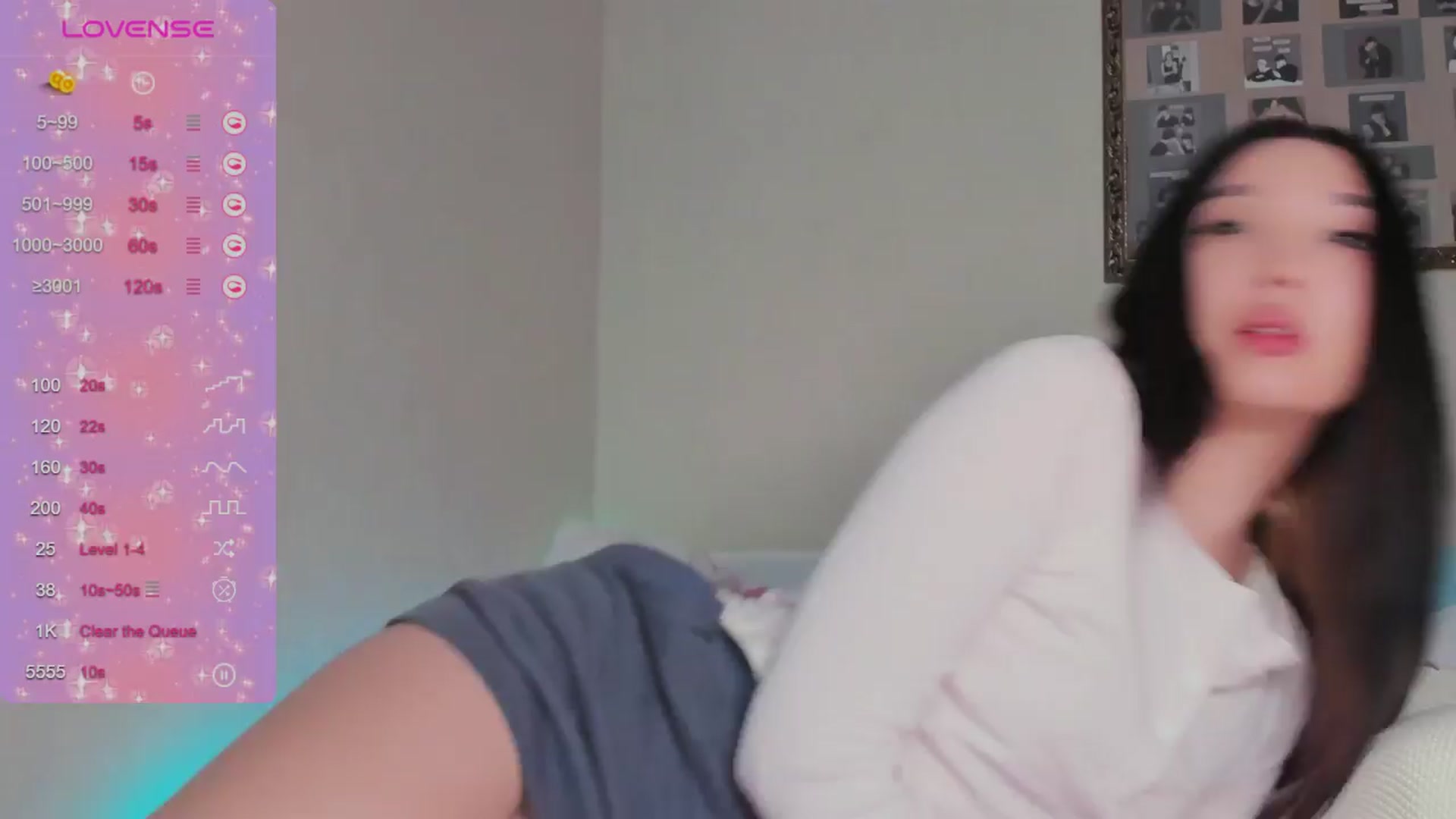 Gallery image thumbnail from FeralBerry66's myfreecams stream on, 04/10/2024, 06:00 image 7 of 20