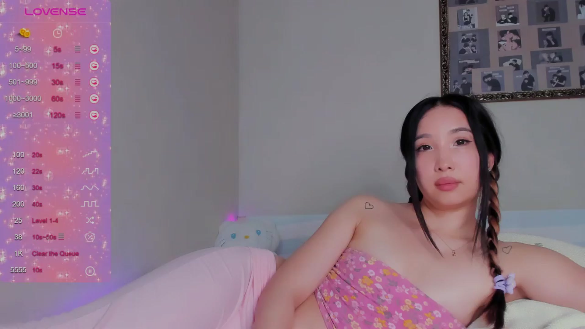 Gallery image thumbnail from FeralBerry66's myfreecams stream on, 04/12/2024, 07:19 image 4 of 20
