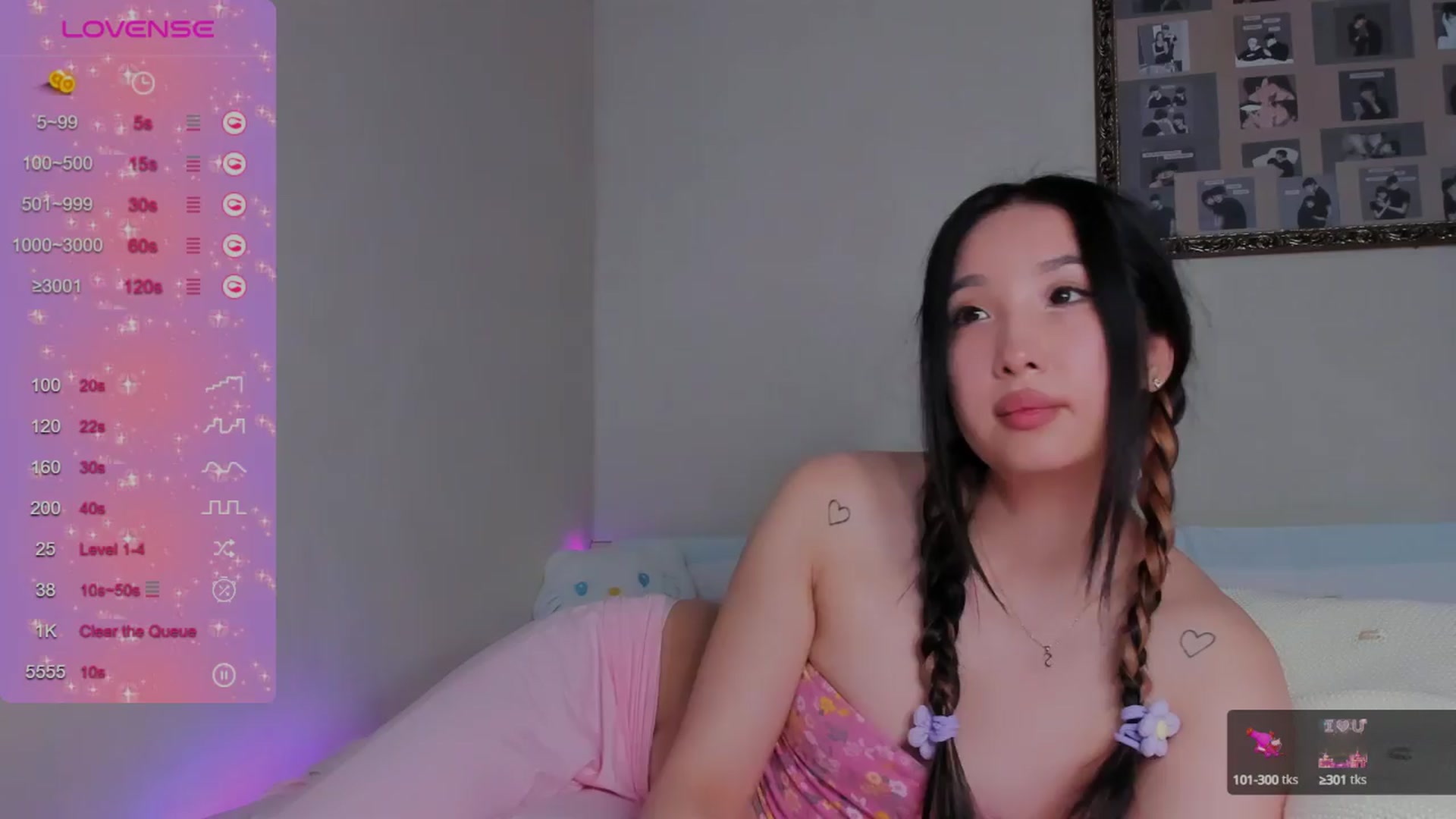 Gallery image thumbnail from FeralBerry66's myfreecams stream on, 04/12/2024, 07:19 image 1 of 20