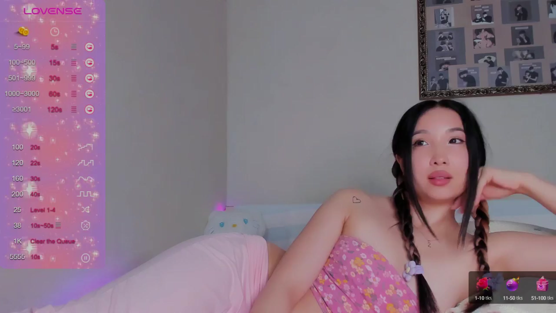 Gallery image thumbnail from FeralBerry66's myfreecams stream on, 04/12/2024, 07:19 image 7 of 20