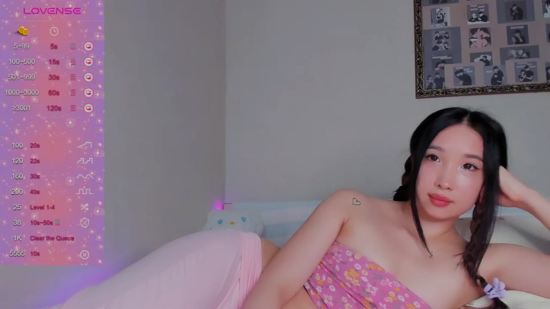 Gallery image thumbnail from FeralBerry66's myfreecams stream on, 04/12/2024, 07:19 image 16 of 20