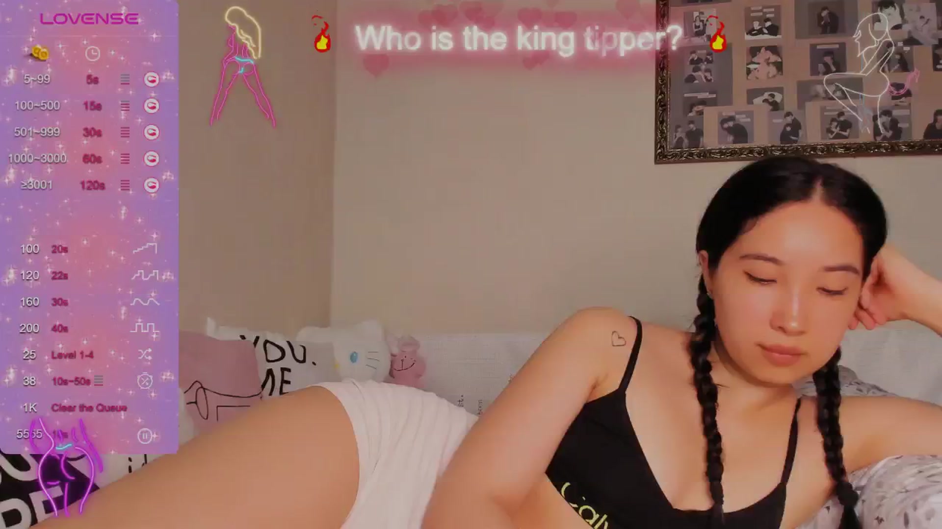 Gallery image thumbnail from FeralBerry66's myfreecams stream on, 05/16/2024, 07:25 image 5 of 20