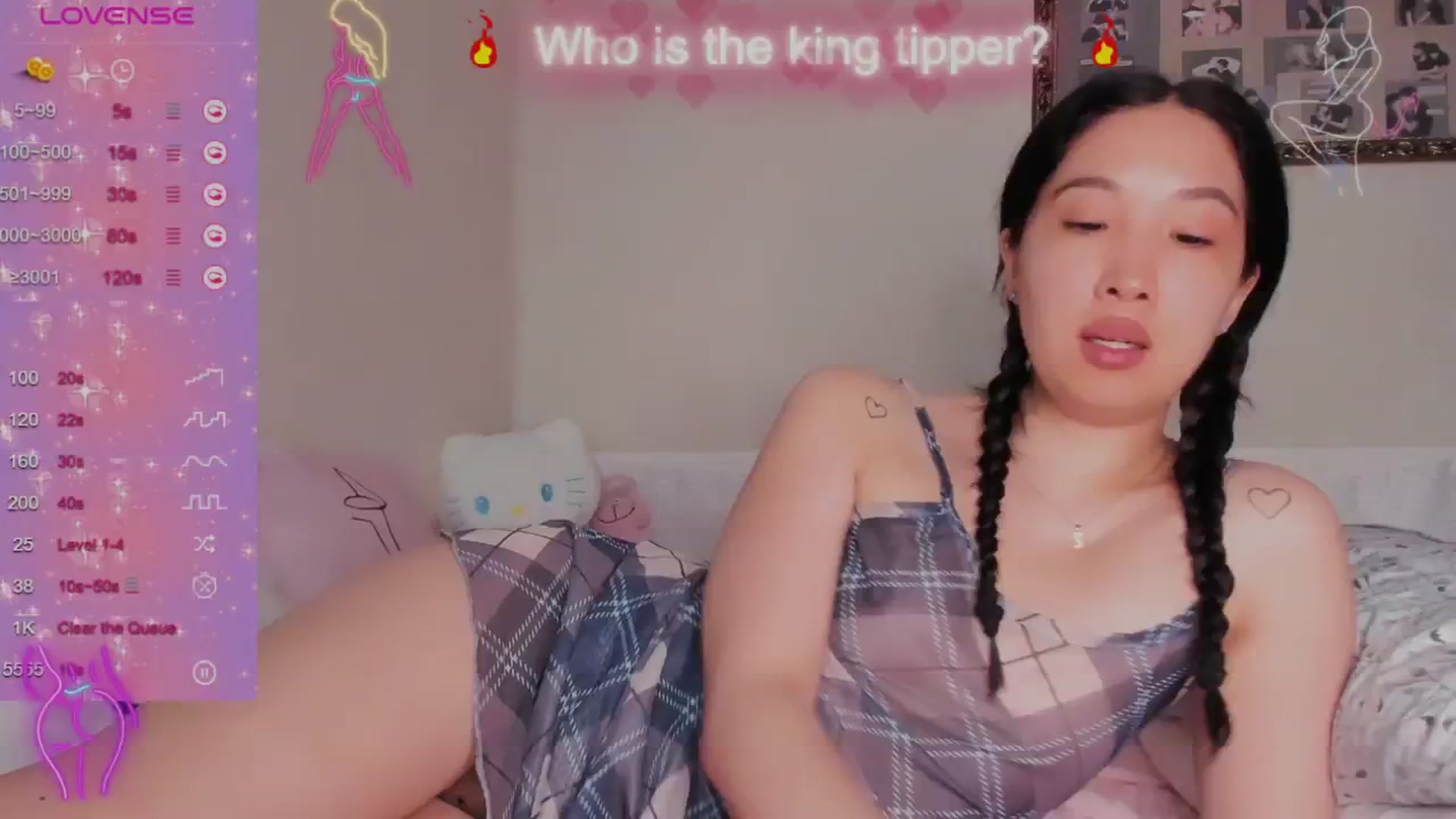 Gallery image thumbnail from FeralBerry66's myfreecams stream on, 05/20/2024, 07:04 image 11 of 20