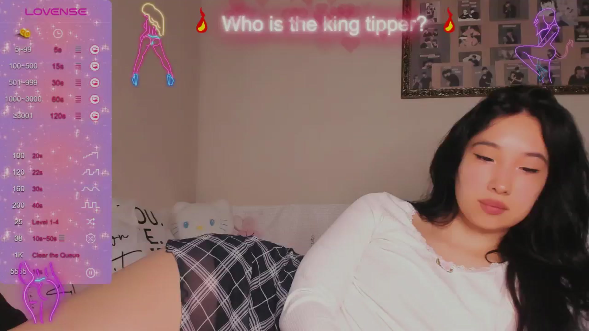 Gallery image thumbnail from FeralBerry66's myfreecams stream on, 05/26/2024, 06:01 image 5 of 20