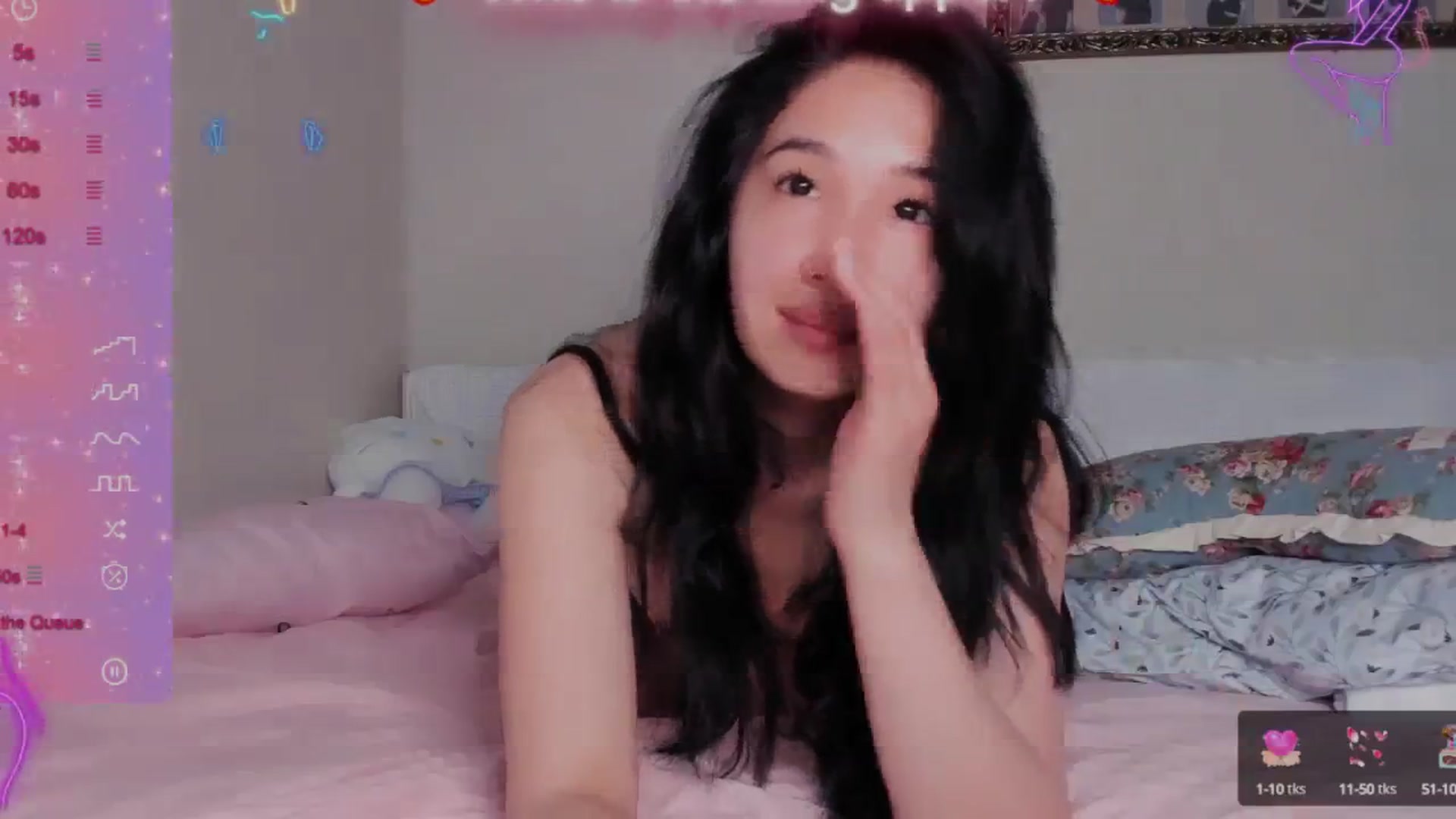 Gallery image thumbnail from FeralBerry66's myfreecams stream on, 05/30/2024, 07:23 image 17 of 20