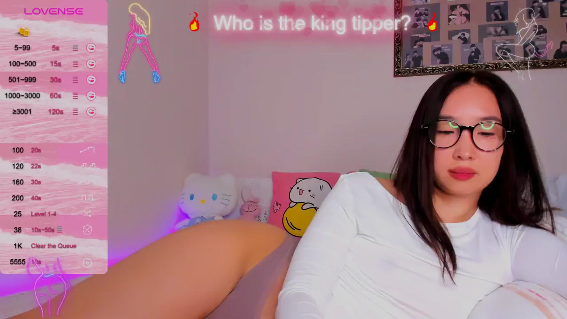 Gallery image thumbnail from FeralBerry66's myfreecams stream on, 08/19/2024, 05:49 image 11 of 20