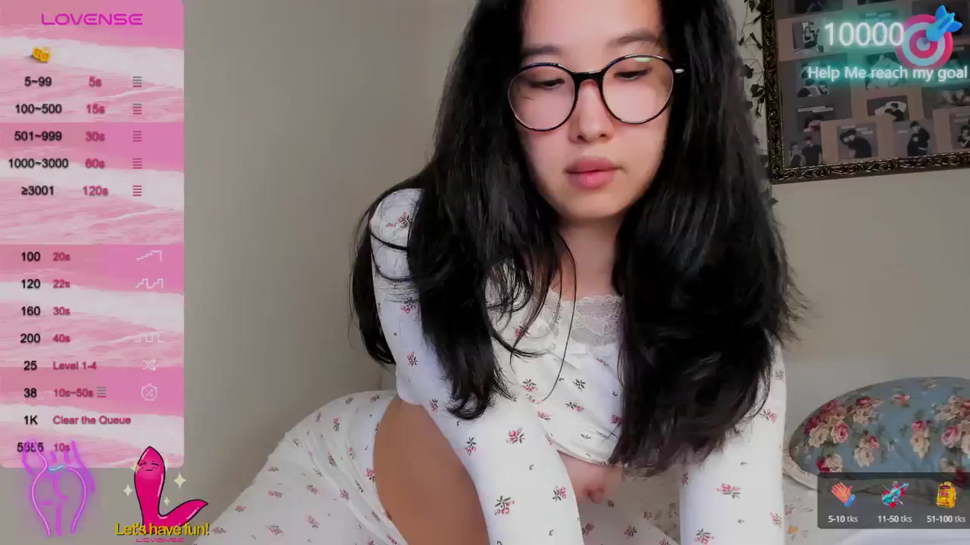 Gallery image thumbnail from FeralBerry66's myfreecams stream on, 09/27/2024, 18:25 image 11 of 20