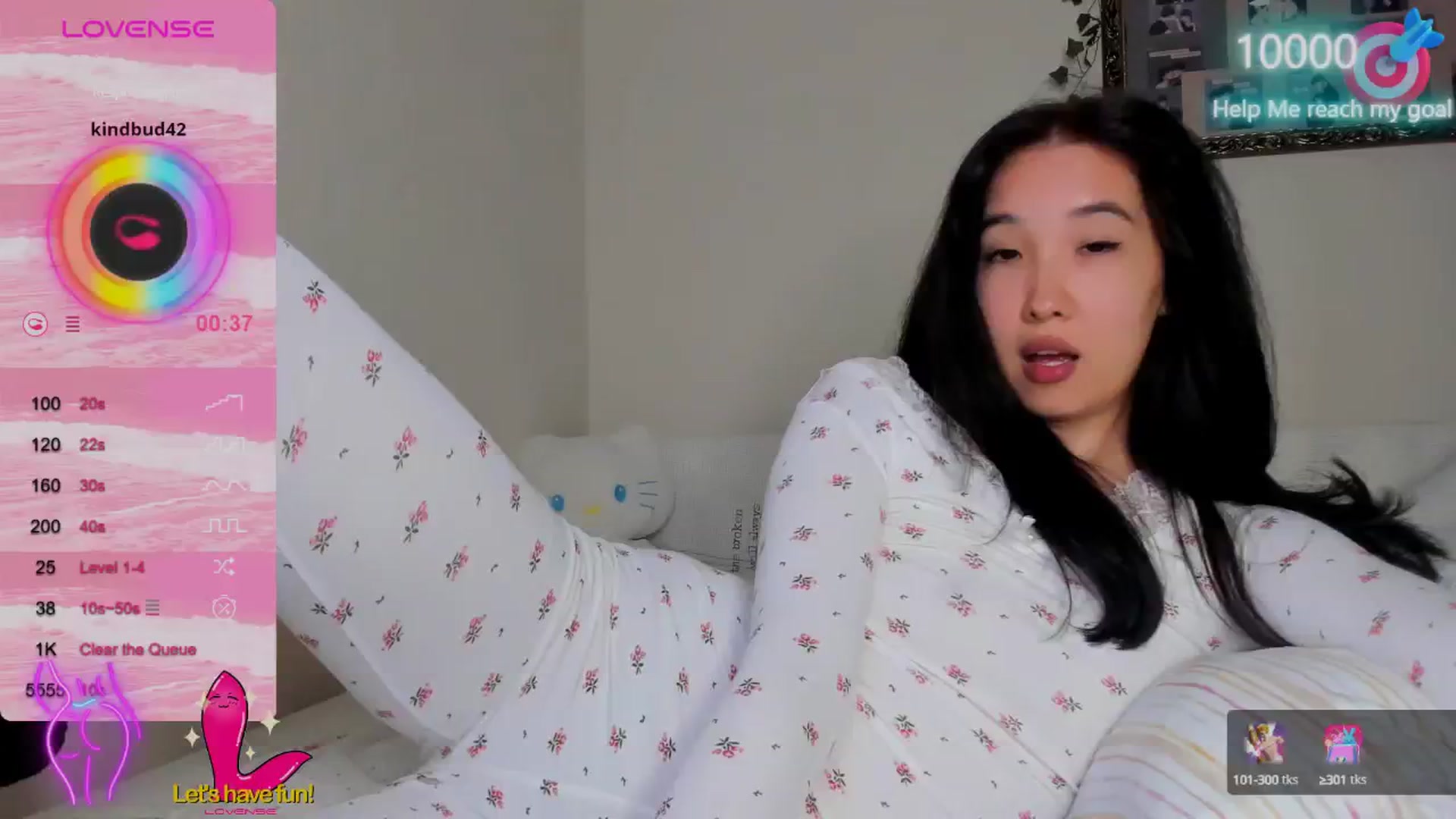 Gallery image thumbnail from FeralBerry66's myfreecams stream on, 09/29/2024, 18:42 image 9 of 20