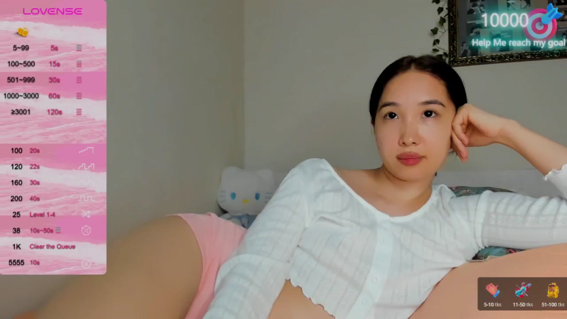 Gallery image thumbnail from FeralBerry66's myfreecams stream on, 10/08/2024, 17:21 image 15 of 20