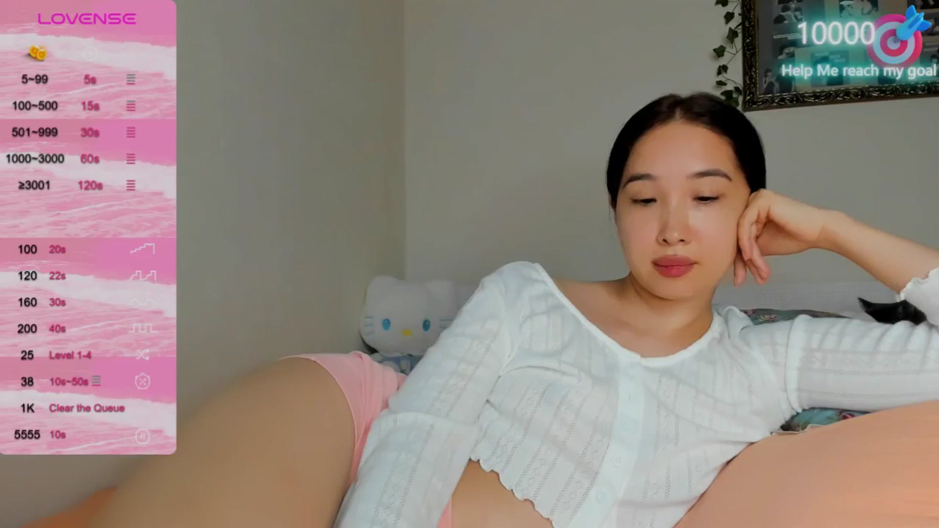 Gallery image thumbnail from FeralBerry66's myfreecams stream on, 10/08/2024, 17:21 image 16 of 20