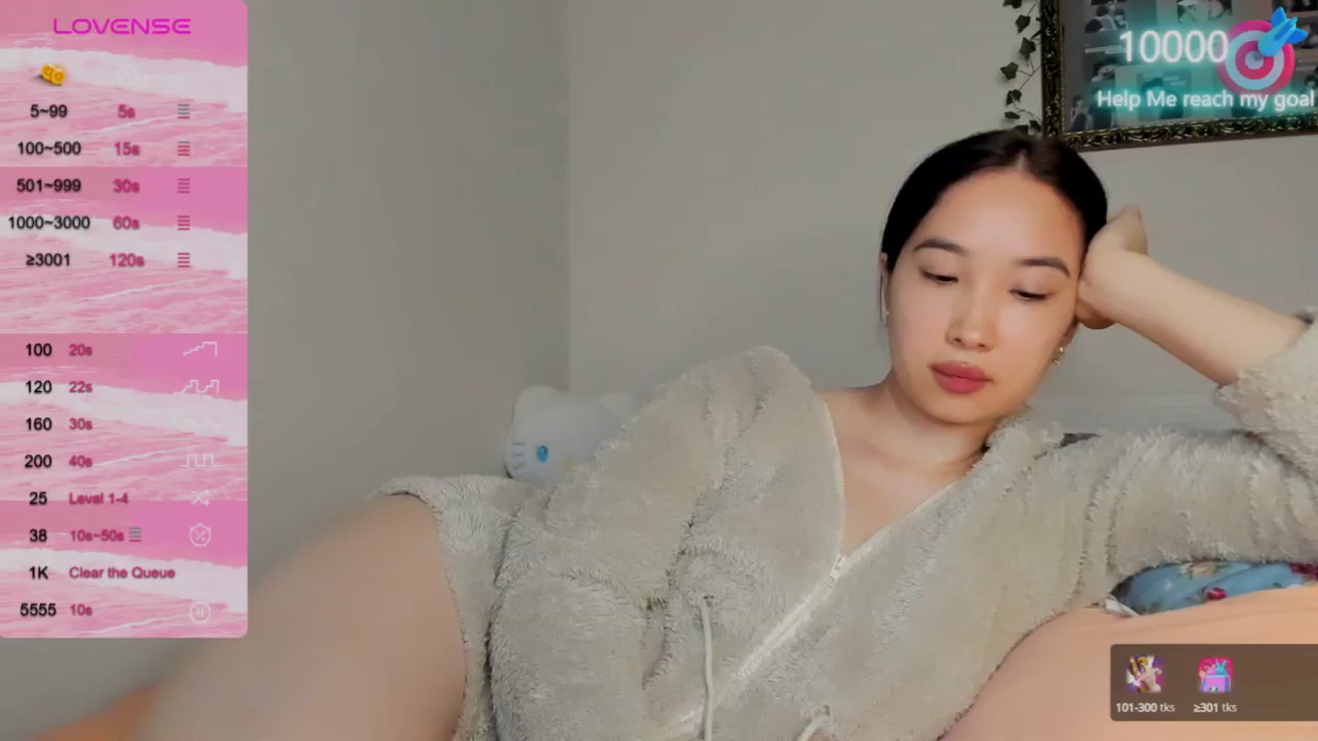 Gallery image thumbnail from FeralBerry66's myfreecams stream on, 10/08/2024, 17:41 image 15 of 20