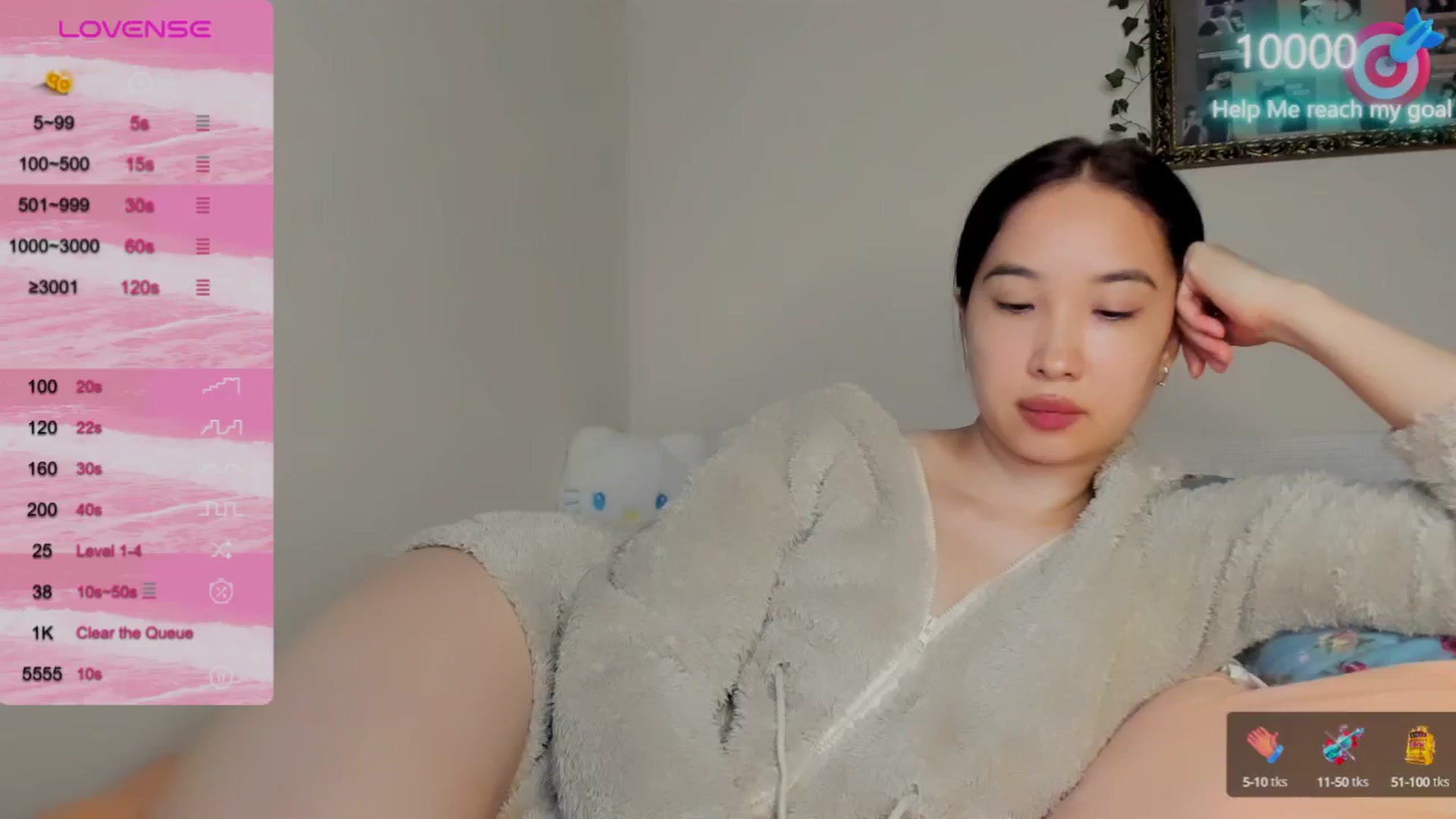 Gallery image thumbnail from FeralBerry66's myfreecams stream on, 10/08/2024, 17:41 image 9 of 20
