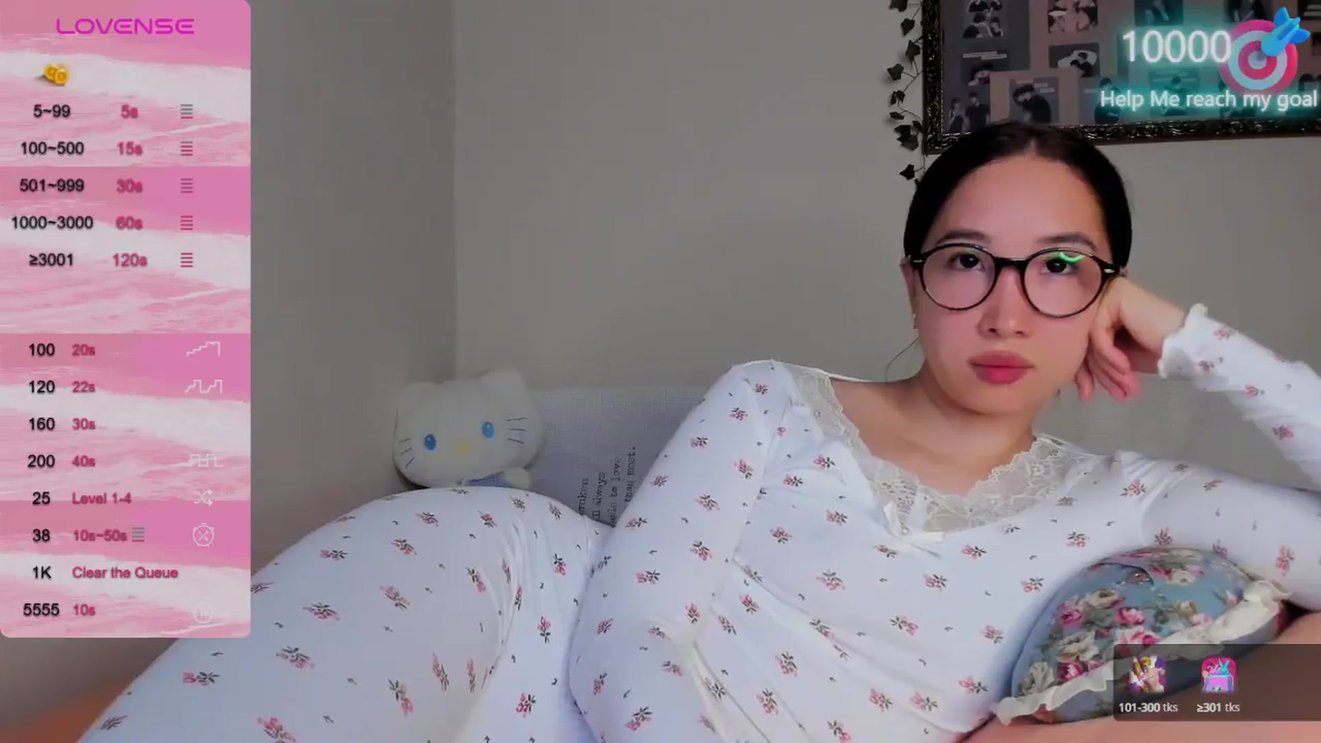 Gallery image thumbnail from FeralBerry66's myfreecams stream on, 10/10/2024, 14:51 image 2 of 20