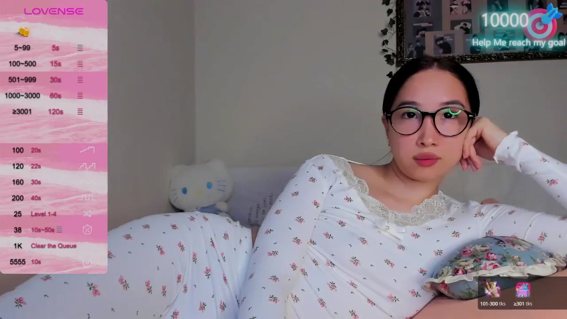 Gallery image thumbnail from FeralBerry66's myfreecams stream on, 10/10/2024, 14:51 image 14 of 20