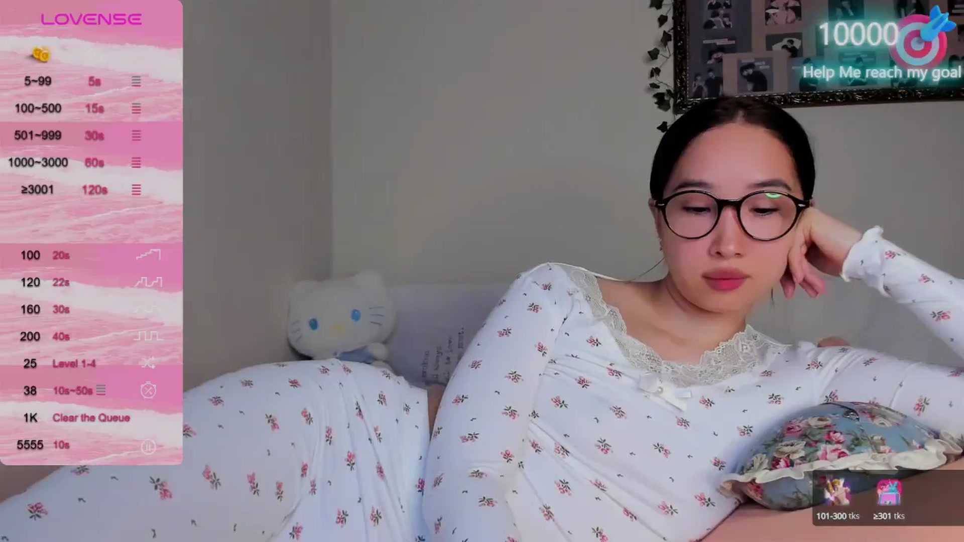 Gallery image thumbnail from FeralBerry66's myfreecams stream on, 10/10/2024, 14:51 image 16 of 20