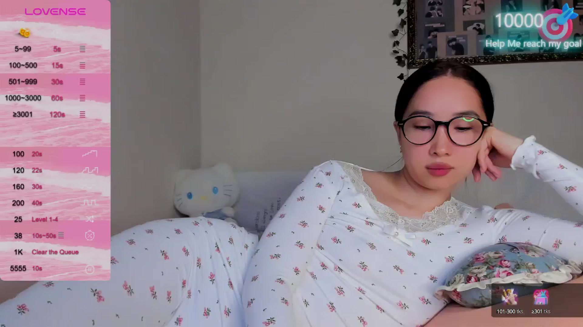 Gallery image thumbnail from FeralBerry66's myfreecams stream on, 10/10/2024, 14:51 image 18 of 20