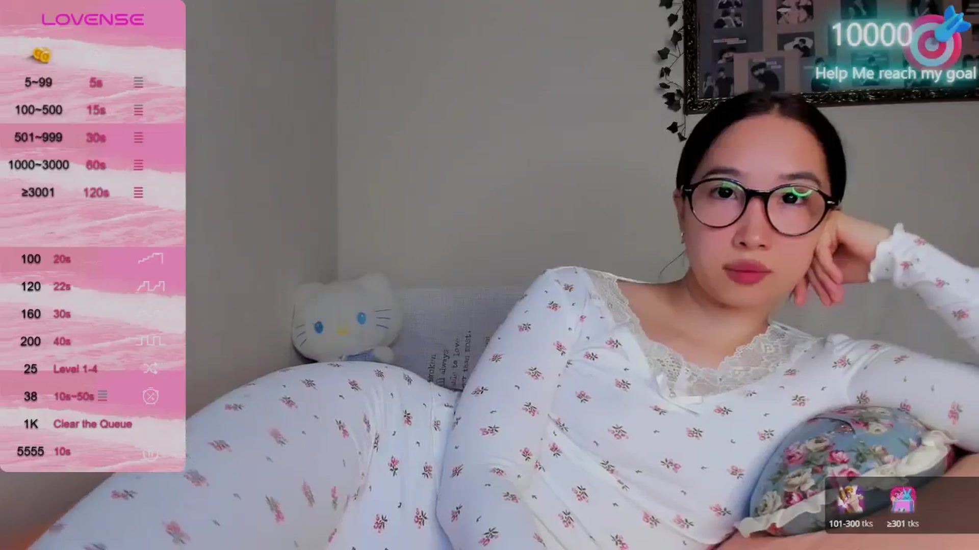 Gallery image thumbnail from FeralBerry66's myfreecams stream on, 10/10/2024, 14:51 image 4 of 20