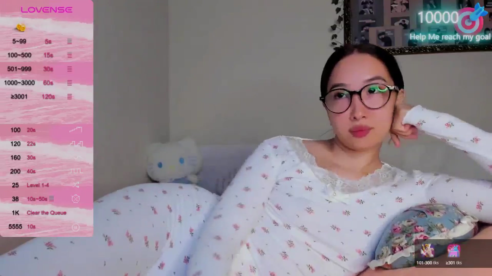 Gallery image thumbnail from FeralBerry66's myfreecams stream on, 10/10/2024, 14:51 image 8 of 20