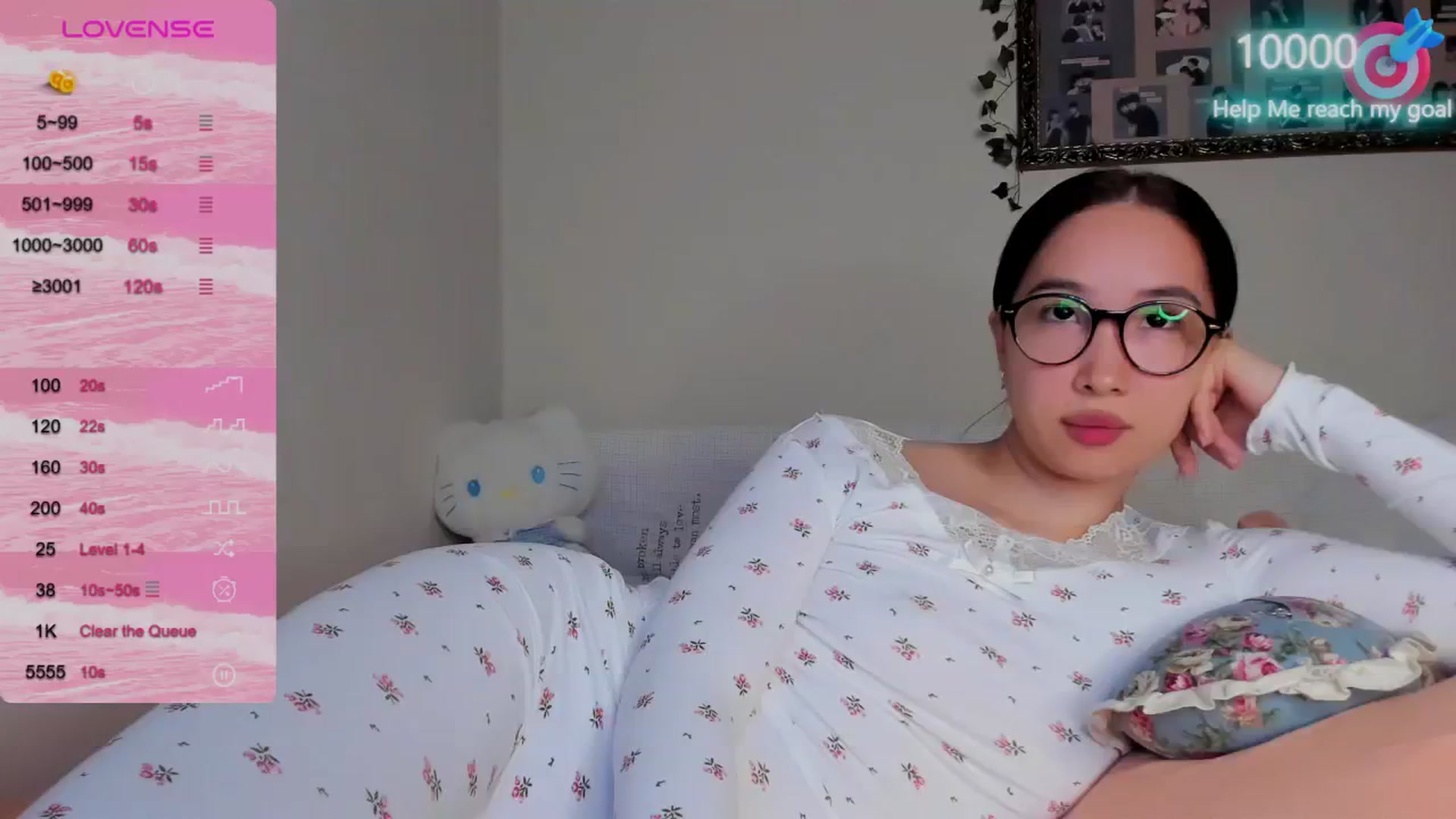 Gallery image thumbnail from FeralBerry66's myfreecams stream on, 10/10/2024, 15:19 image 8 of 20