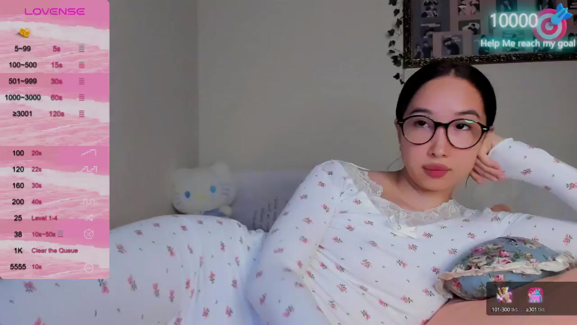 Gallery image thumbnail from FeralBerry66's myfreecams stream on, 10/10/2024, 15:19 image 4 of 20