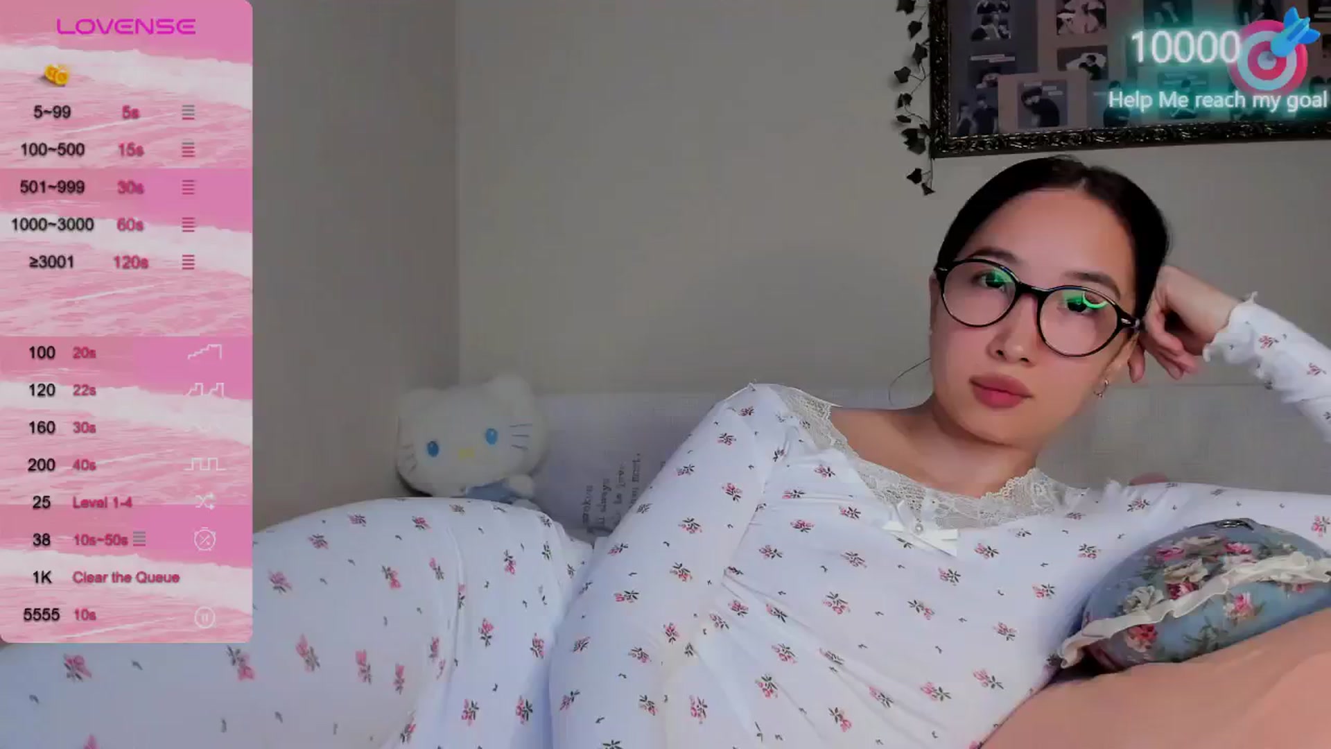Gallery image thumbnail from FeralBerry66's myfreecams stream on, 10/10/2024, 15:19 image 13 of 20