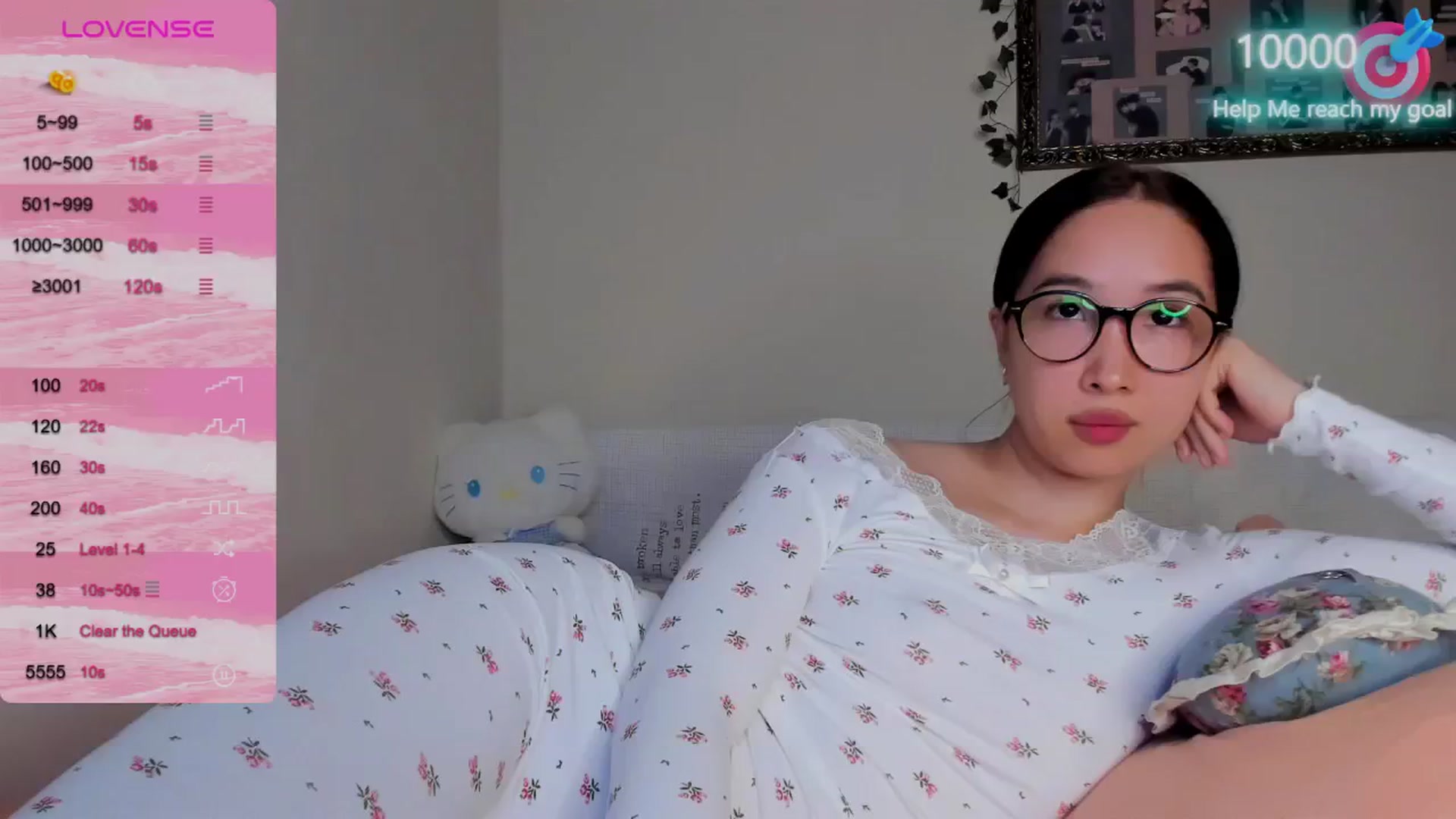 Gallery image thumbnail from FeralBerry66's myfreecams stream on, 10/10/2024, 15:19 image 18 of 20