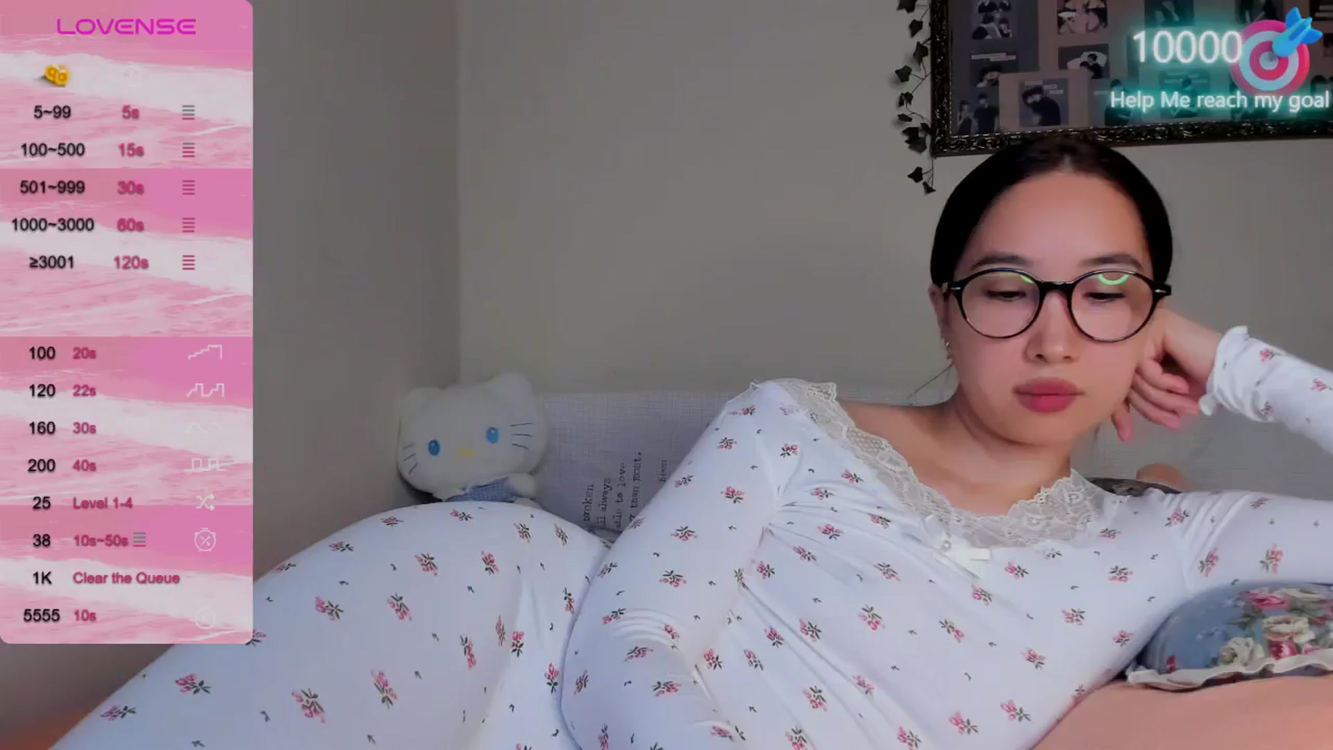 Gallery image thumbnail from FeralBerry66's myfreecams stream on, 10/10/2024, 15:59 image 8 of 20