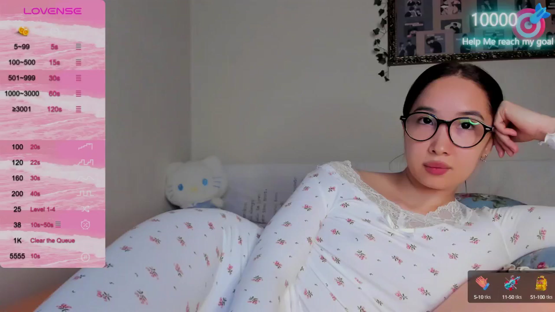 Gallery image thumbnail from FeralBerry66's myfreecams stream on, 10/10/2024, 15:59 image 19 of 20