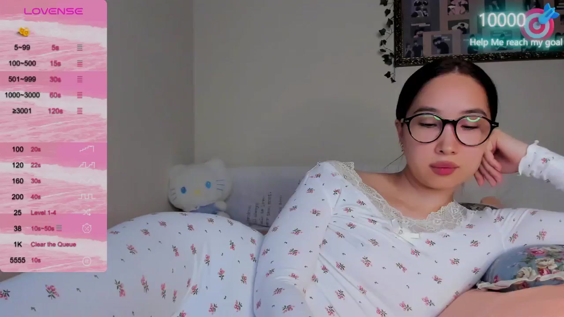 Gallery image thumbnail from FeralBerry66's myfreecams stream on, 10/10/2024, 15:59 image 10 of 20