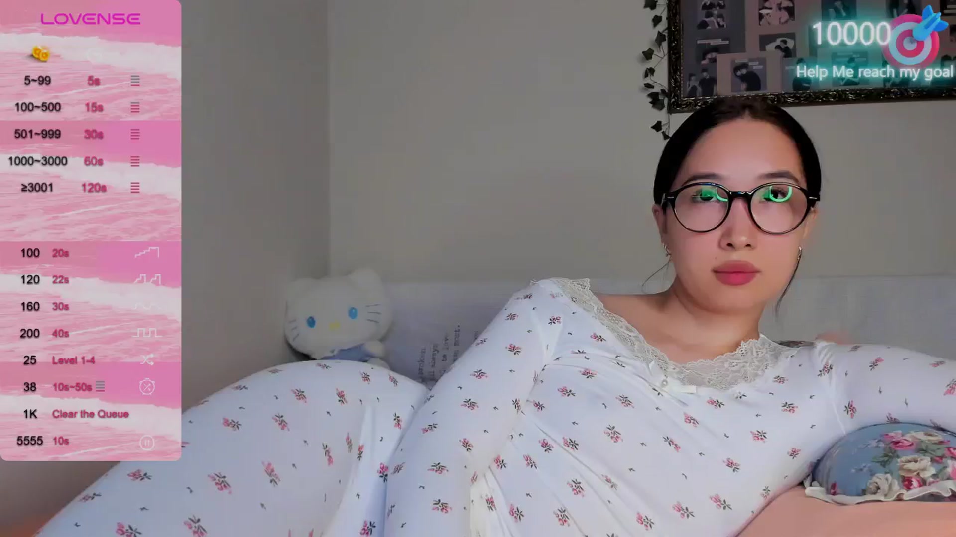 Gallery image thumbnail from FeralBerry66's myfreecams stream on, 10/10/2024, 15:59 image 7 of 20