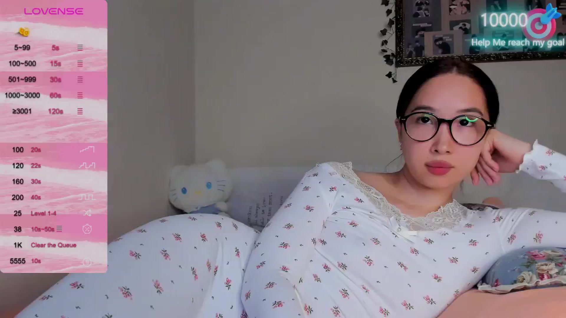 Gallery image thumbnail from FeralBerry66's myfreecams stream on, 10/10/2024, 15:59 image 6 of 20
