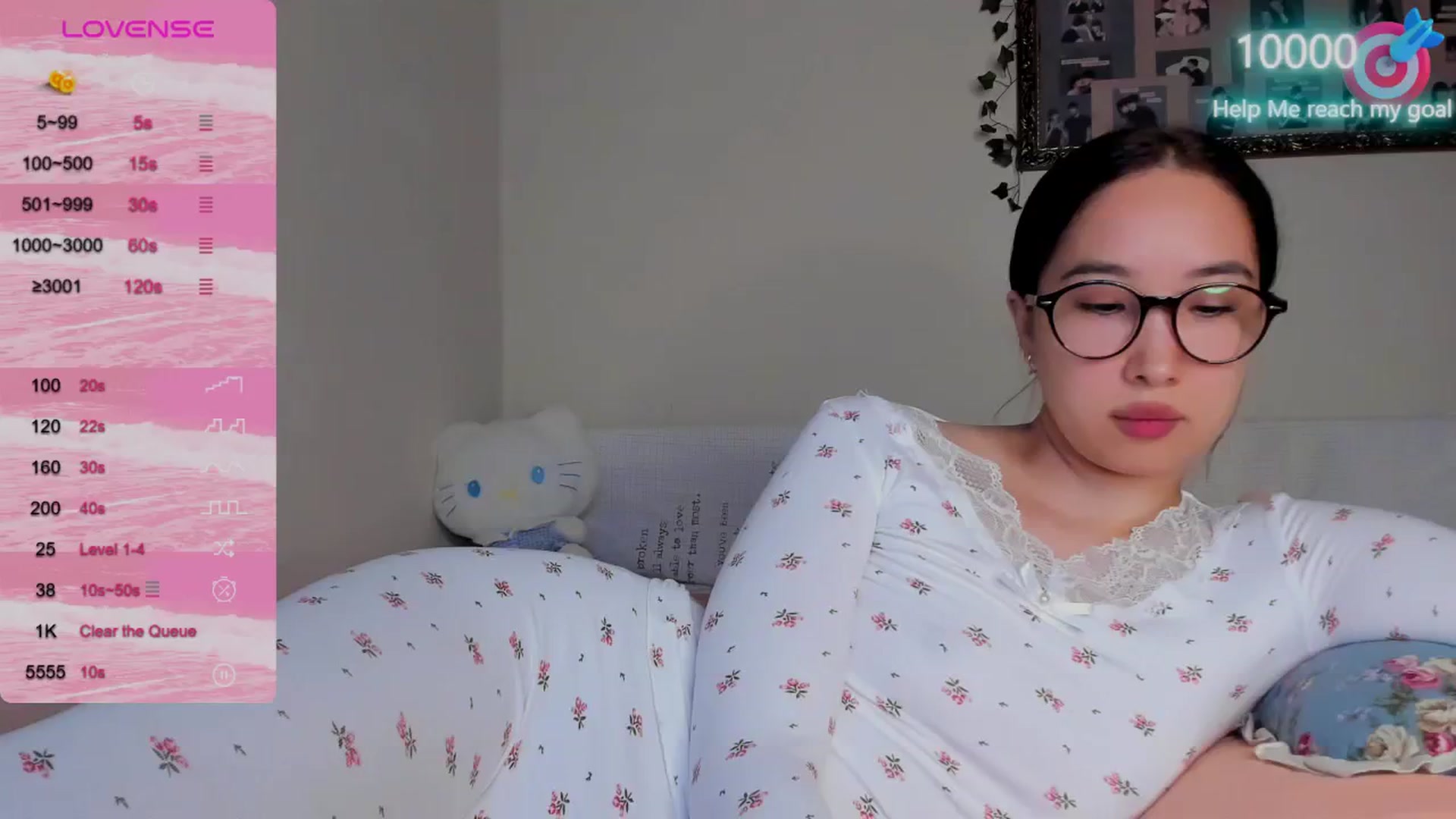 Gallery image thumbnail from FeralBerry66's myfreecams stream on, 10/10/2024, 15:59 image 1 of 20