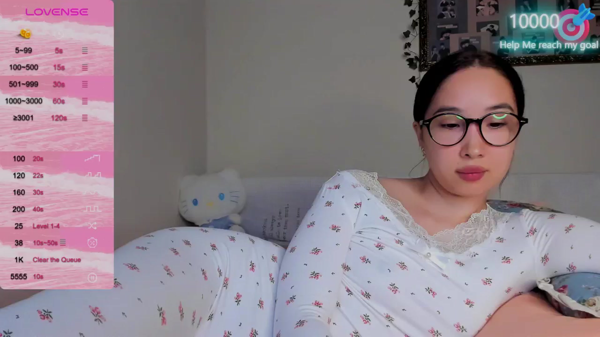 Gallery image thumbnail from FeralBerry66's myfreecams stream on, 10/10/2024, 15:59 image 14 of 20