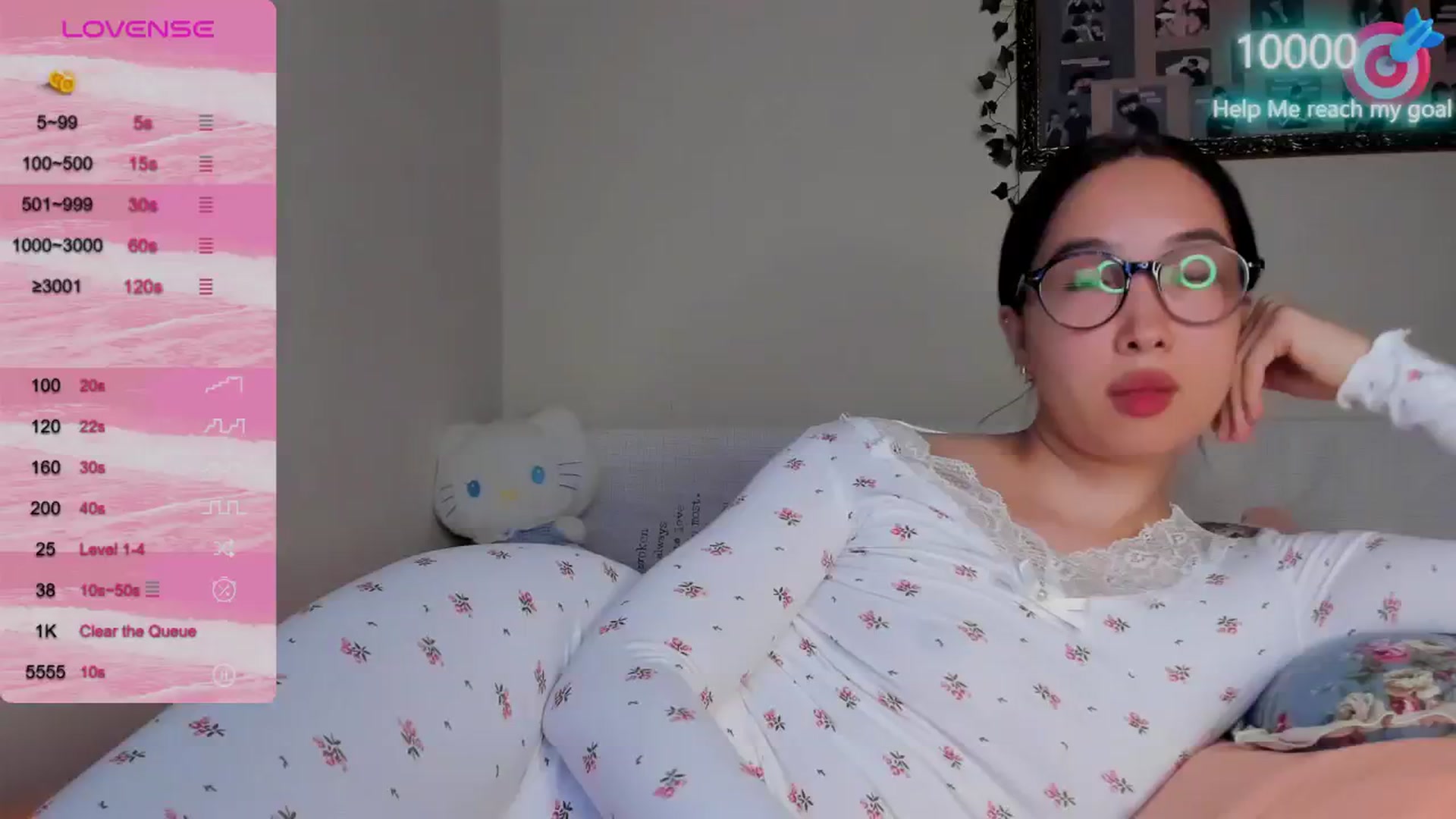 Gallery image thumbnail from FeralBerry66's myfreecams stream on, 10/10/2024, 15:59 image 3 of 20
