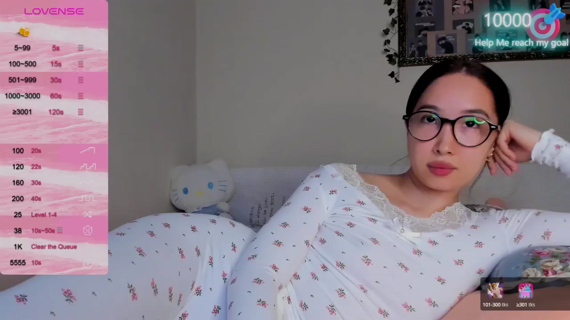 Gallery image thumbnail from FeralBerry66's myfreecams stream on, 10/10/2024, 15:59 image 9 of 20