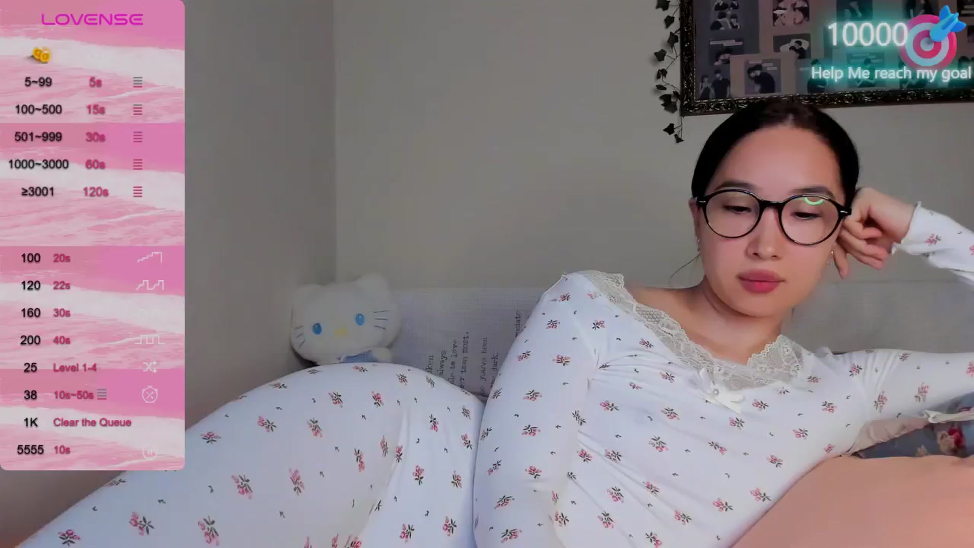 Gallery image thumbnail from FeralBerry66's myfreecams stream on, 10/10/2024, 15:59 image 15 of 20