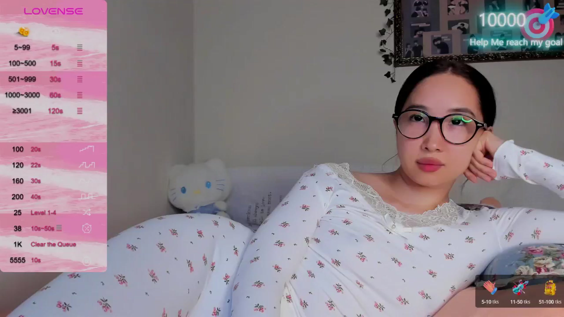 Gallery image thumbnail from FeralBerry66's myfreecams stream on, 10/10/2024, 15:59 image 5 of 20