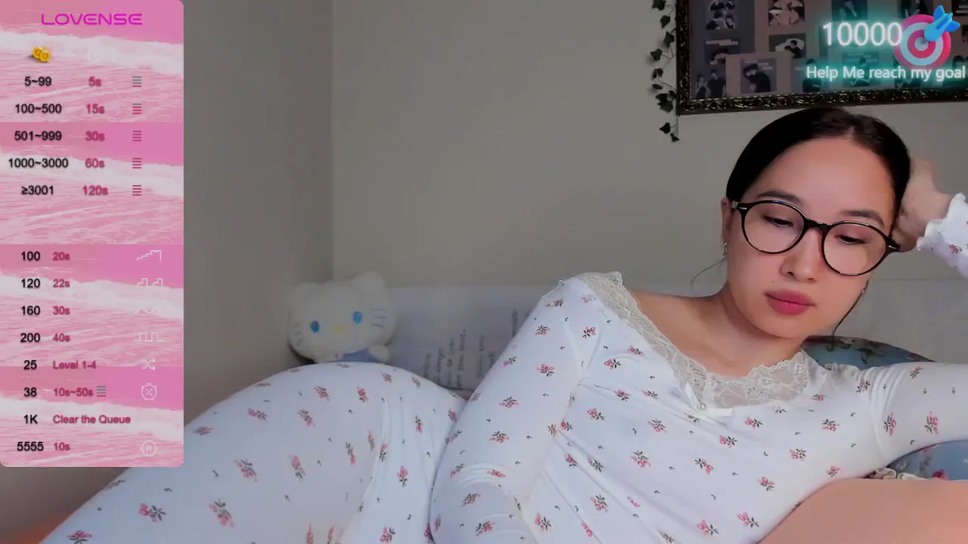 Gallery image thumbnail from FeralBerry66's myfreecams stream on, 10/10/2024, 15:59 image 20 of 20