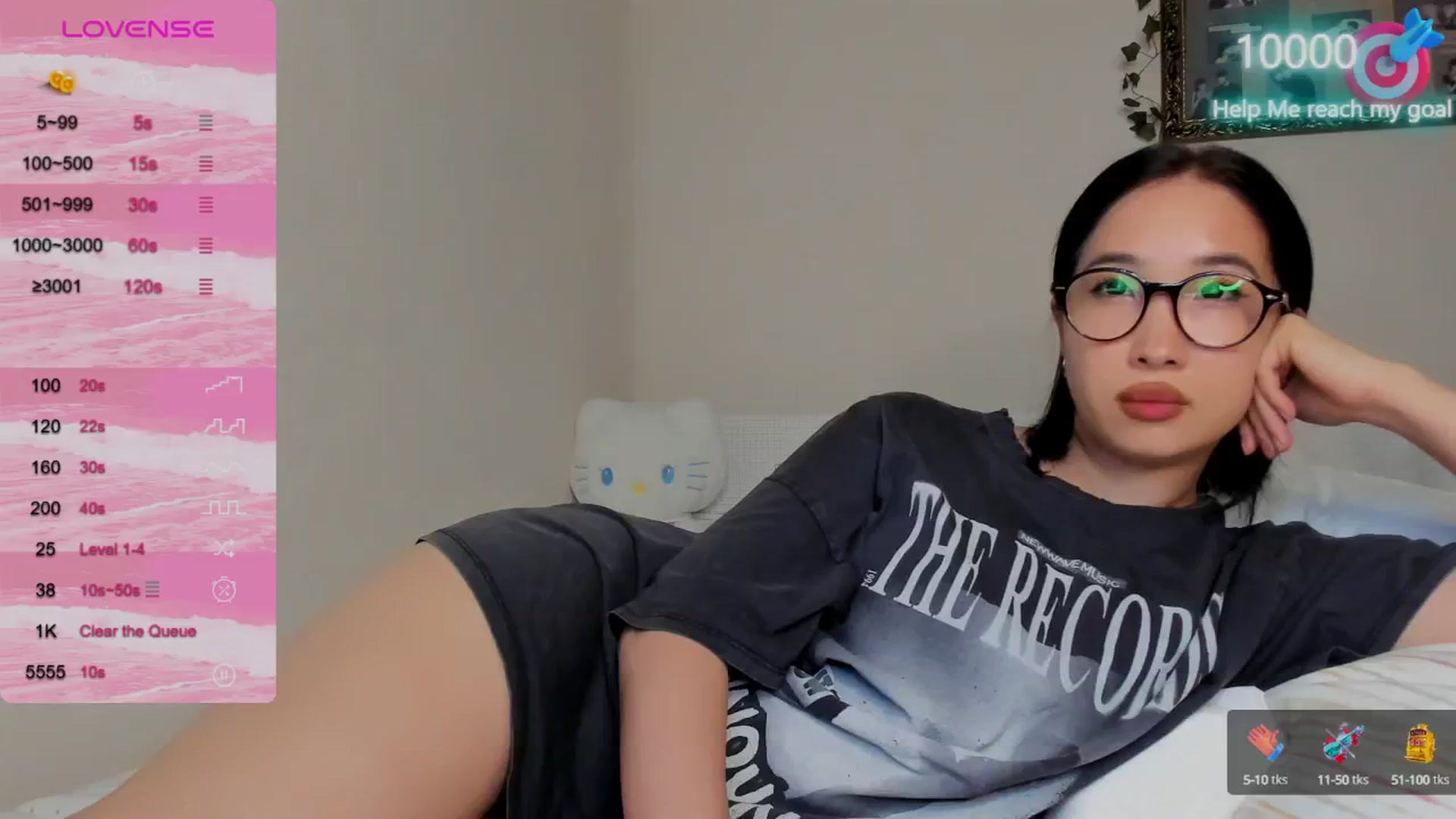 Gallery image thumbnail from FeralBerry66's myfreecams stream on, 10/14/2024, 16:42 image 2 of 20