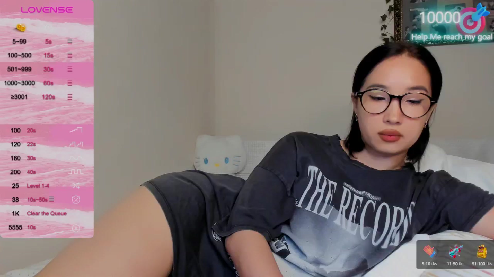 Gallery image thumbnail from FeralBerry66's myfreecams stream on, 10/14/2024, 16:42 image 1 of 20
