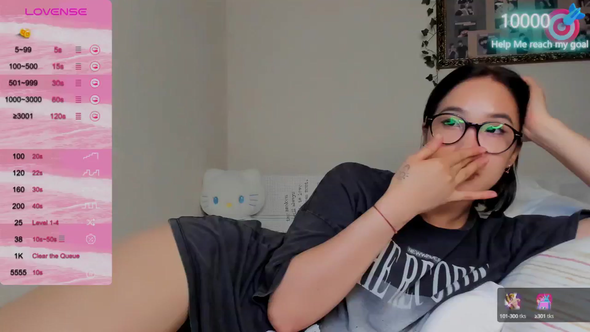 Gallery image thumbnail from FeralBerry66's myfreecams stream on, 10/14/2024, 17:08 image 2 of 20