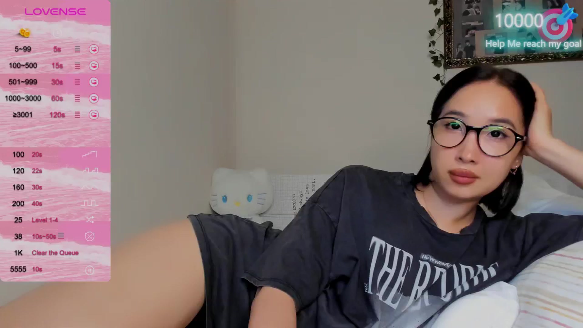 Gallery image thumbnail from FeralBerry66's myfreecams stream on, 10/14/2024, 17:08 image 6 of 20