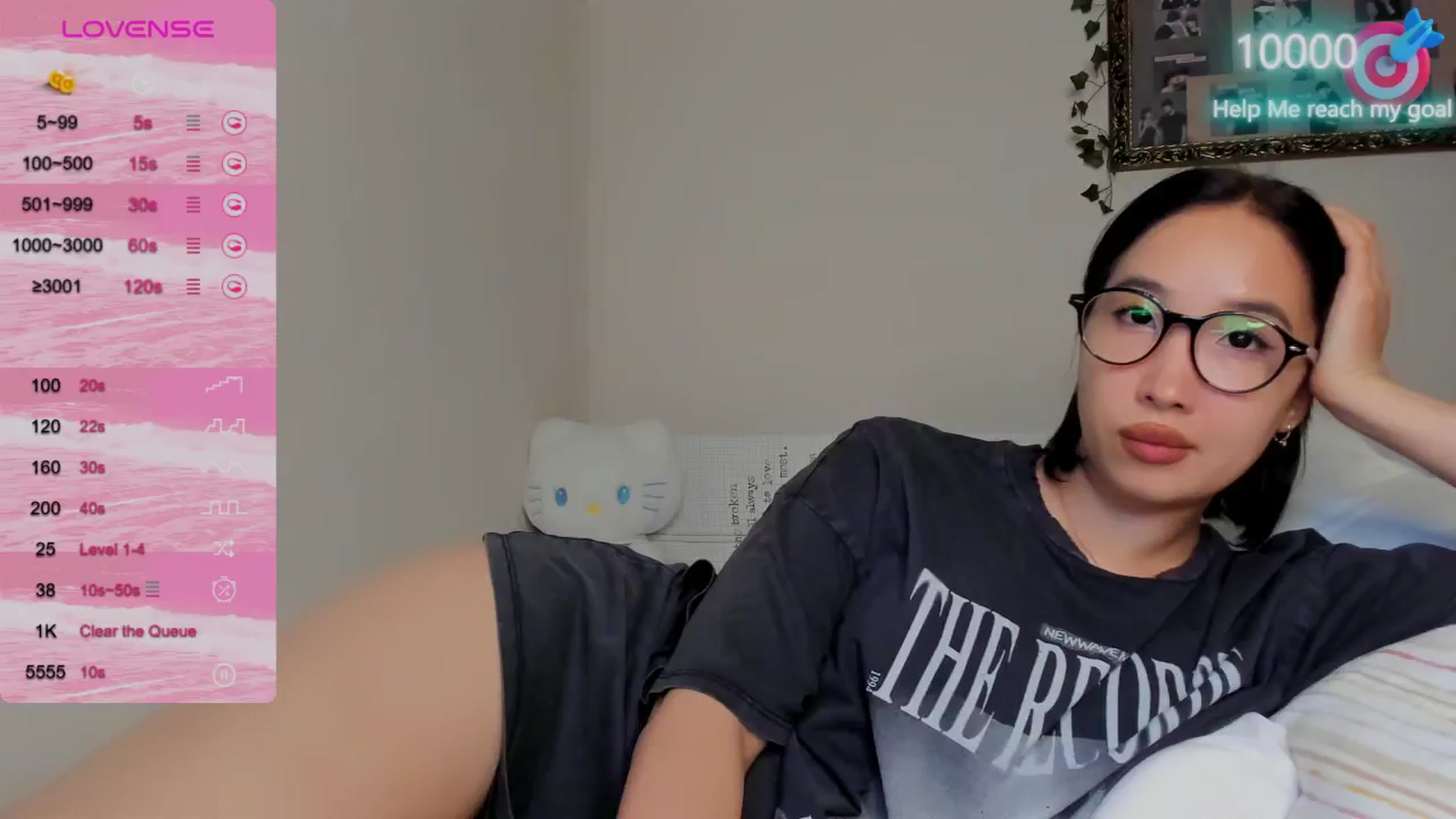 Gallery image thumbnail from FeralBerry66's myfreecams stream on, 10/14/2024, 17:08 image 16 of 20