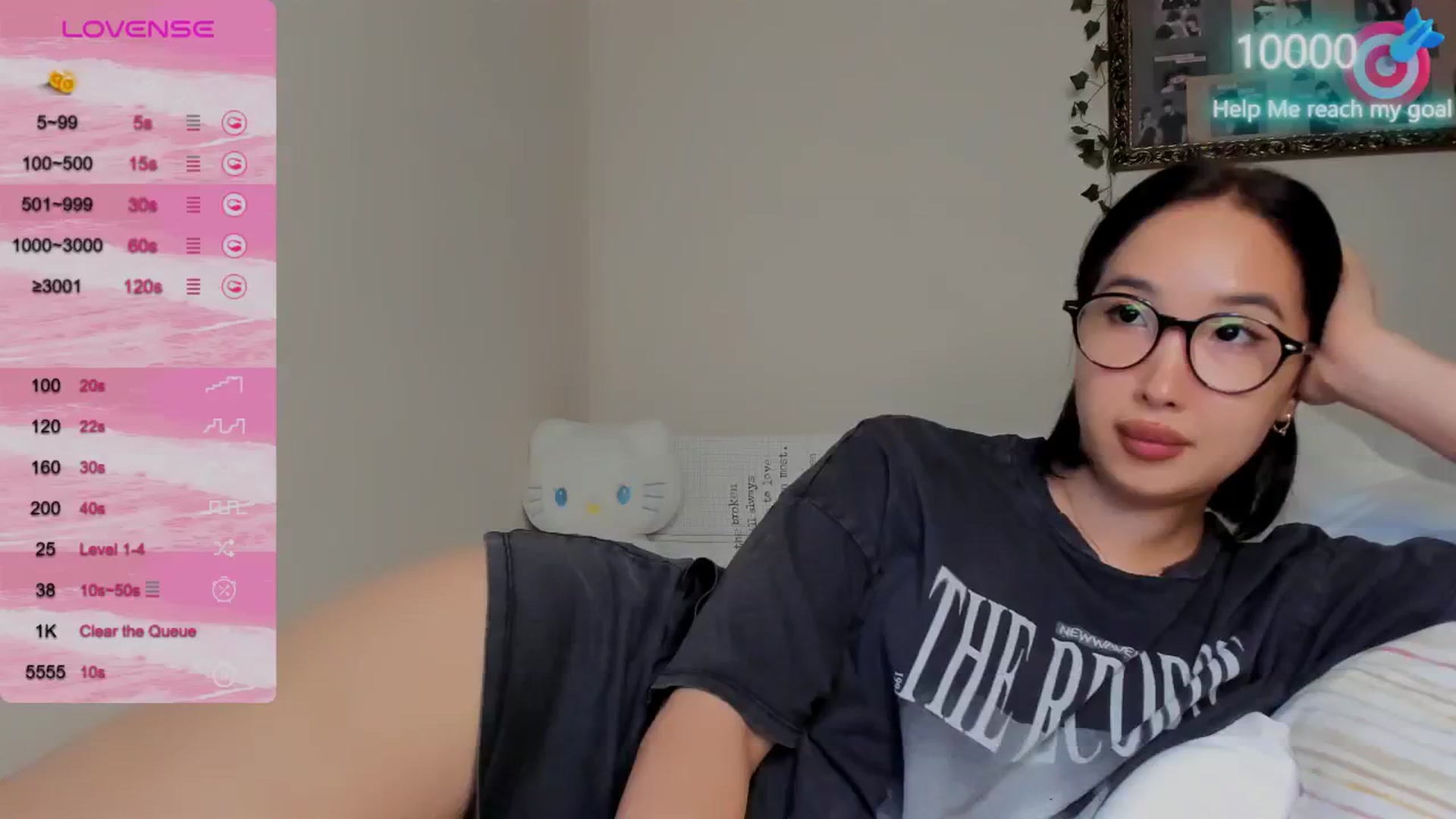 Gallery image thumbnail from FeralBerry66's myfreecams stream on, 10/14/2024, 17:08 image 15 of 20